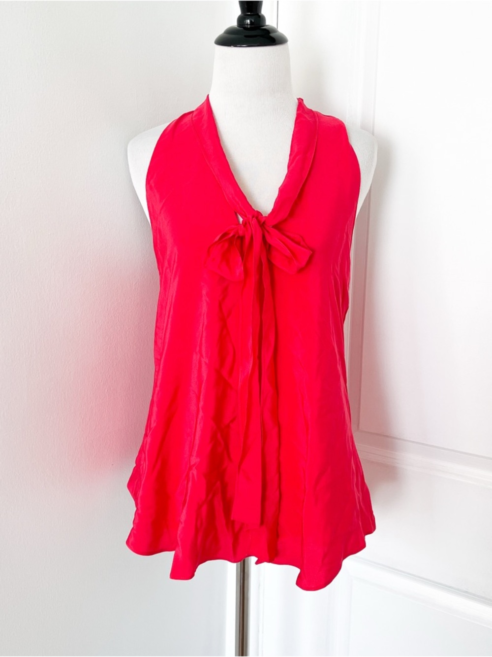 Amanda Uprichard Red Silk Tie-Neck Sleeveless Camisole - Small